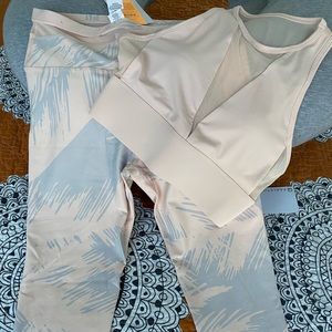 Fabletics - Pink/Grey Workout Set